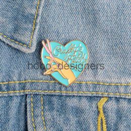 Brooches Pins for Women Cute Small Love Heart Funny Enamel Christmas Demin Shirt Decor Brooch Pin Metal Kawaii Badge Fashion Jewellery x0814