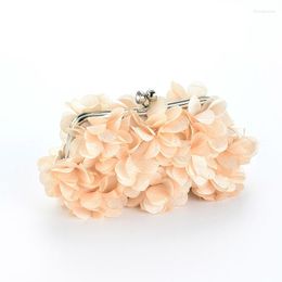 Evening Bags Elegant Floral Petal Bag Women's Handbag Three-Dimensional Flower Clutch Chain Shoulder Dress Party Wedding B535