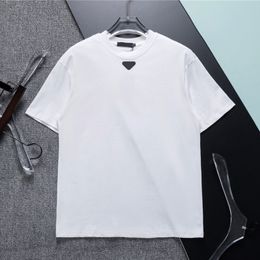 Designer Luxury Men's T-shirt T Shirt with Badge Logo Male Female T-shirts Shirts Soft Cotton Casual Summer Short Sleeve Anti-Shrink Tops Tees for Mens Womens