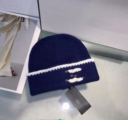 Knitted Hat Cold Protection in Autumn and Winter Warm Fashion All-Match Face Small Color Matching Beanie Hat Woolen Caps