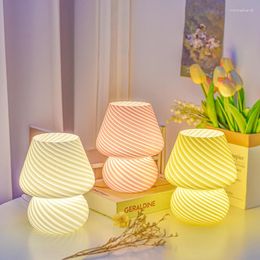 Table Lamps INS Creative Glass Lamp Striped Mushroom Night Korean Style Bedroom Retro Nightstand Study Decoration
