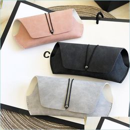 Sunglasses Cases Bags Creative Buckle Glasses Case Soft Pack Myopia Box Simple Retro Anti-Pressure Portable Matte Leather Storage 35 Dht1U