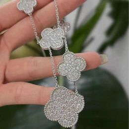 Designer Four-leaf clover luxury top jewelry accessories women Cleef Pendant Six Flower V Gold Plating 18K Rose Gold Irregular Necklace Fashion Simple and Advanced