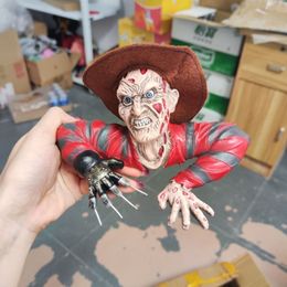 Decorative Objects Figurines Ghost House Halloween Garden Decor Nightmare Krueger Gravewalker Statue Pendant Rubys Elm Street Wall Hanging Craft 230812