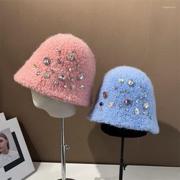 Berets Luxury Colour Rhinestone Lamb Faux Fur Bucket Hat Women Korean Leisure Fashion Basin Lady Winter Warm Fisherman