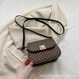 Shoulder Bags Women's Bag 2023 Summer New Fashion Trend Shoulder Bag Simple and Foreign Style Crossbody Bag Small Square Bagstylishdesignerbags