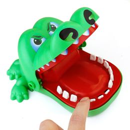 Halloween Toys Cool Dinosaur Bite Finger Toy Trick Alligator Game for Kids Funny Scary Decompression Gift Children 230815