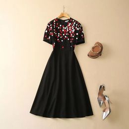 Runway Dresses European and American Women's Clothing Autumn New Round Neck Short Sleeve Applique Embroidery Fashion Pleated Dress xxl