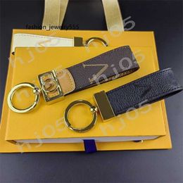 Keychains Lanyards High Quality Keychain Classic Exquisite Luxury Designer Car Keyring Zinc Alloy Letter Unisex Lanyard Gold Black Metal Small Jewellery Love