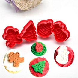 Baking Moulds Pastry Dough Tools Kitchen 3D Plastic Cute Stamp Press Biscuit Mould Christmas Decoration Cookie Cutters Set