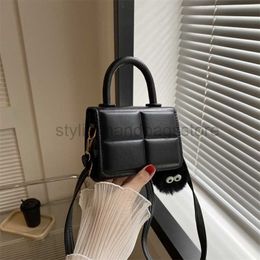 Cross Body Small Fresh and Fashionable Mini Bag for Women's Handbag 2023 Summer Commuter Solid Color One Shoulder Crossbody Bag for Womenstylishhandbagsstore