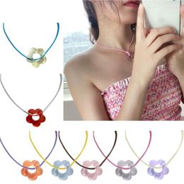Pendant Necklaces Simple Hollow Flower Necklace Fashion Collar Clavicle Chain Sweet Choker Neck Statement Jewelry