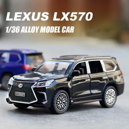 Diecast Model car 1/36 LX570 Alloy Diecasts Toy Car Models G800 Metal Off-road Vehicles 4 Doors Opened With Pull Back Collectable Toys For Kids 230814