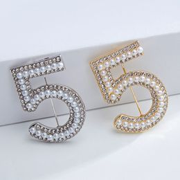 New Number 5 Full Crystal Brooch Rhinestone Broach For Women Party Flower Number Brooches Pin