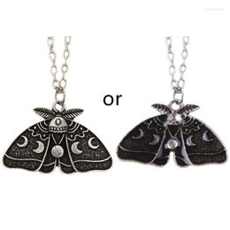 Pendant Necklaces E0BE Gothic Animal Moth Necklace Moon Metal Chain Retro Jewelry For Women Gifts
