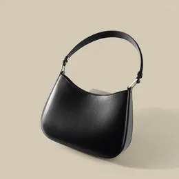 Waist Bags Women's Light Luxury Underarm Bag Lady Fashion Ins Spring Cowhide Leather French Design Armpit Shoulder Girl Handbag