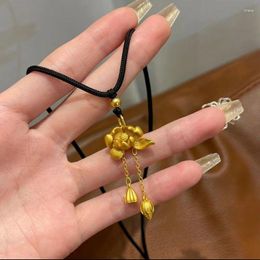 Pendant Necklaces Chinese Vietnam Hard Lotus Flower Necklace Female Minority Ancient Hand-woven Two World Huan Sweater Chain