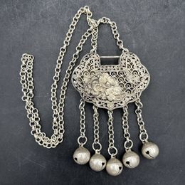 Pendant Necklaces Chinese Tibetan silver longevity lock fringe flower rich double-sided hollow old silver chain pendant gift 230815