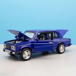 Diecast Model 1 32 Alloy LADA 2106 Toy Car Classic Metal Die casting Sound Light Pull Back Toys Vehicle For Collection Kids Gift 230815