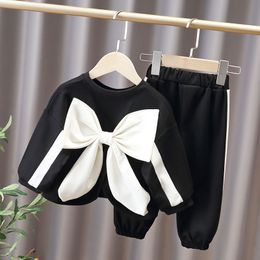 Clothing Sets Korean Style 0 6Years Toddler Baby Girls 2Pcs Autumn Set Long Sleeve Bowknot Tops Casual Pants Spring Outfits 230815