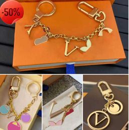 Keychains Lanyards New Luxury designers keychains Letters with diamonds keychain Car Key Chain Women Buckle Jewellery Keyring Bags Pendant 956ess