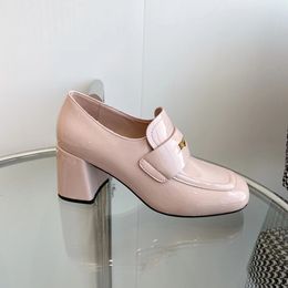 2023 Top Quality Womens Dress Shoes Black Pink Lacquer Leather Sexy Dress Business Luxury Casual Shoes Designer Sandals 35-40