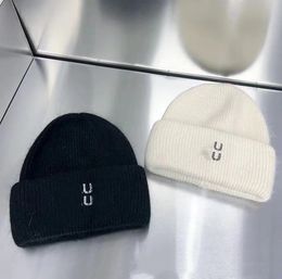 Korean Knitted Hat Women's Autumn and Winter Casual All-Matching Woollen Hat Letters Warm Beanie Hat Fashion Face-Showing Pouch Caps