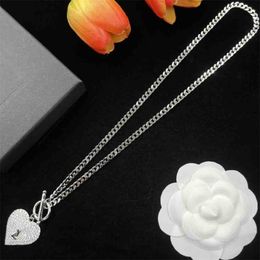 Pendant Ladies Designer Fashion Letter Necklaces Womens Silver Jewellery Luxury Necklace Girls Ornaments Wedding Accessories with Box Ly51