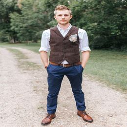 Farm Dark Brown Groom Vests Wool Herringbone Tweed Custom Made Groomsmen Attire Slim Fit Mens Dress Prom Wedding Waistcoat Plus Si2486