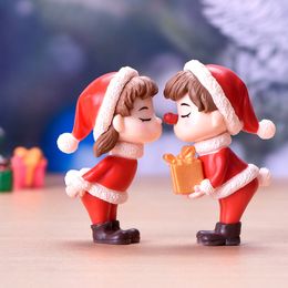 Decorative Objects 2pcs Christmas Couple Doll Mini DIY Decorations Accessories Creative Desktop Small Ornaments Statue Garden Decoration 230815