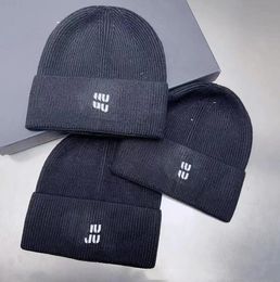 Knitted Hat Woolen Cap Men's Casual All-Matching Autumn and Winter Couple Letters Warm Black Men's Beanie Hat Toque