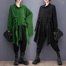 Koreańska wersja Koreańska Koszula Batwing Sleeve Women Lose Black Green Nieregularna bluzka 2023 Summer