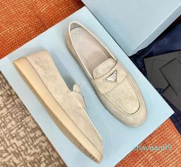 Dress Shoes Loafers Luxury Designer Classic Leather Flat Heel Round Toes Shoes Triangle Sequined Buckles all genders Dress Shoe Including