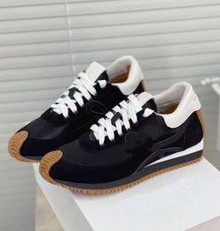 Popular Brands Flow Runner Sneaker Shoes Calfskin Leather Nylon Suede Lace-up Men Trainers Party Wedding Rubber Sole Wholesale Skateboard Walking