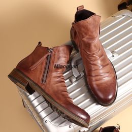 Stivali stivali per uomini comodi stivali caviglie chelsea retrò scarpe da uomo in pelle non slip stivali da cowboy sneakers primavera 230816