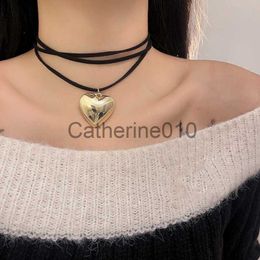 Pendant Necklaces Punk Goth Black Velvet Big Heart Pendant Choker Necklace for Women Weave Knotted Bowknot Adjustable Chain New Year Jewellery J230817