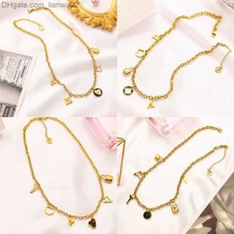 Pendant Necklaces 2022 Fashionable 18K Gold Plated Stainless Steel Necklaces Choker Flower Letter Pendant Statement Fashion Womens Necklace Z230817