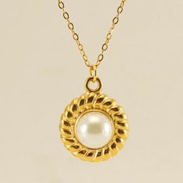 Chains Women'S Fashionable Sunflower Pearl Necklace Made With Stainless Steel And Plated In 18K Gold Titanium For A Beautiful