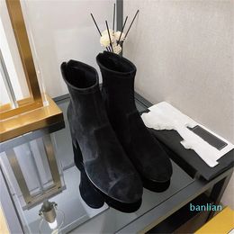 Design Boots 2023 Fashion Women Retro Decoration Winter Warm Snow Non slip High Heel Knight Tassel Casual Socks
