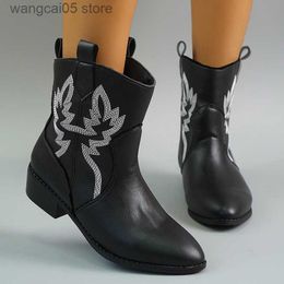 Boots Punk Black Low Heels Ankle Boots Women 2023 Autumn Embroidered Western Cowboy Boots Woman Plus Size 43 Pointed Toe Cowgirl Boots T230817