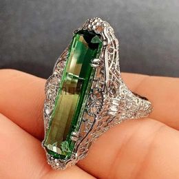 Band Rings Classic Retro Inlaid Emerald Rings for Women Fashion Silver Color Inlaid Green Zircon Wedding Rings Bridal Engagement Jewelry J230817