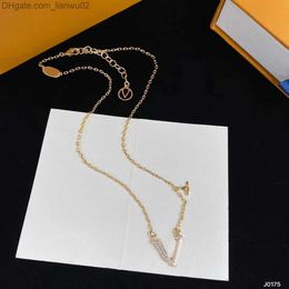 Pendant Necklaces Never Fading Gold Plated Luxury Brand Designer Pendants Necklaces Stainless Steel Letter Choker Pendant Necklace Jewelry Gifts Z230819