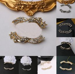 Womens Mens Designer Gold Plated Sier Brand Letter Brooches Inlaid Crystal Pearl Charm Brooch Wedding Clothing Lapel Suit Pins Party