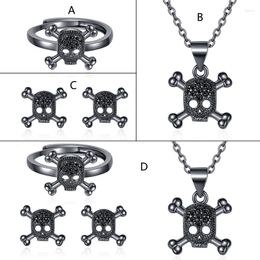 Pendant Necklaces European And American Zircon Skull Necklace Female Halloween Retro Punk Style Ins Earrings Ring Set Accessories