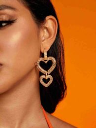 Charm Fashion Big Love Heart Metal Hoop Earrings for Women Bijoux Geometric Earrings Statement Jewellery Gifts J230817