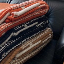 Coperte gettano Cashmere Ploid Basket Brand Designer coperta per letti di divano in pile a maglia in lana per lana Home Office Nap Sciarpa portatile 230816cj