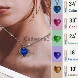 Pendant Necklaces Thermochromic Mood Monitor Heart Pendant Necklace Colour Change As Emperature Women Girls Clavicle Chain Necklaces Lover Jewellery J230817