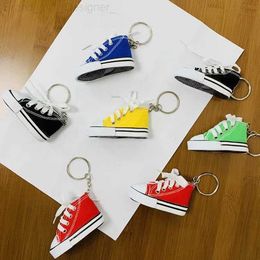 Creative Mini Canvas Shoes Keychains Fashion Bicycles Motorcycles Foot Support Simulation Sneakers Keychain Jewellery Gift L230817