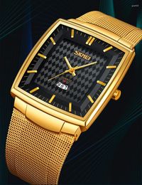 Wristwatches Luxury Men Watch Luminous Hands Wide Steel Band Reloj With Calendar Date Male Quartz Wristwatch Business Man Black Gold Clock