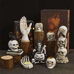 Decorative Objects Figurines 2023 Halloween Skull Ornament Candle Holder Vintage Skeleton Candlestick Tea Light Cup for Home Party Decoration 230816